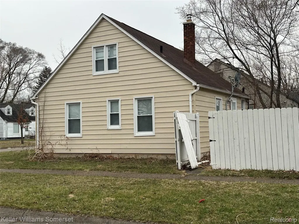 19775 Kingsville Street Harper Woods City MI 48225