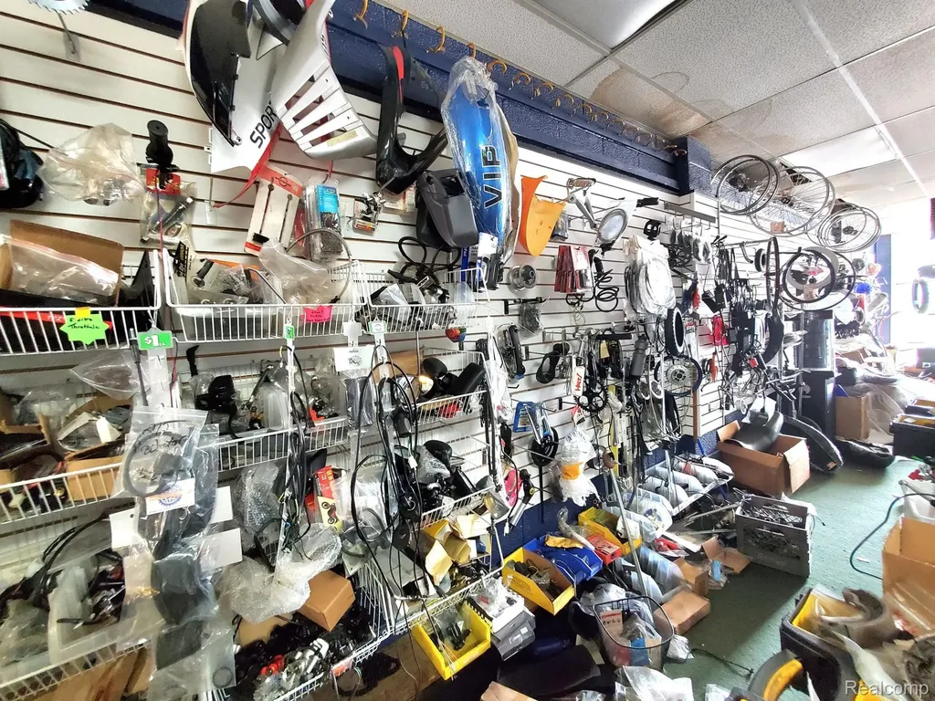 3123 S Wayne Road Wayne City MI 48184