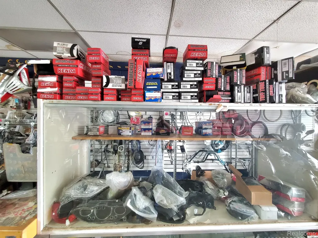 3123 S Wayne Road Wayne City MI 48184