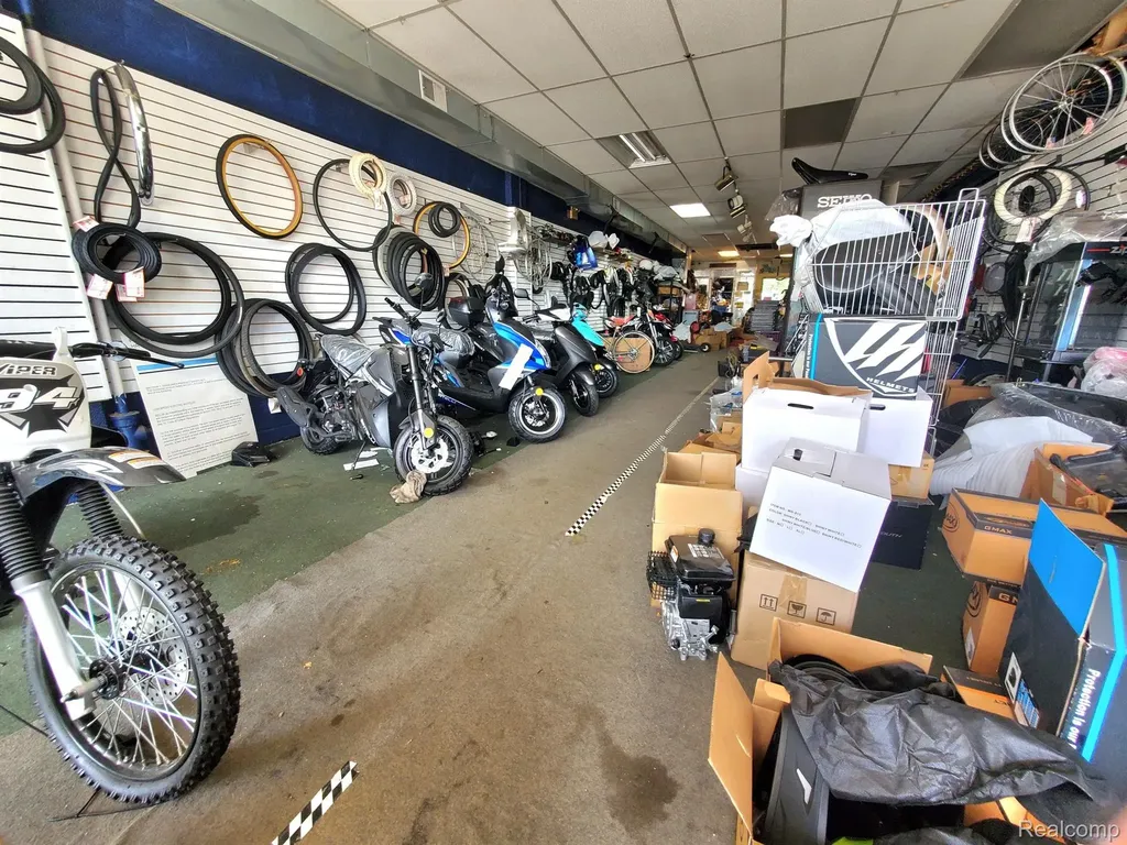 3123 S Wayne Road Wayne City MI 48184