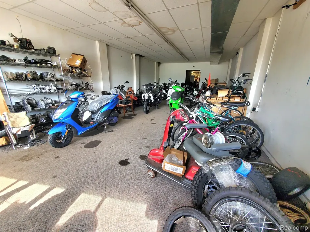 3123 S Wayne Road Wayne City MI 48184
