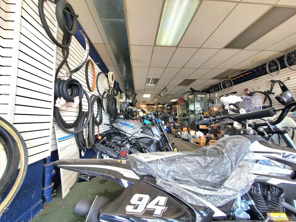 3123 S Wayne Road Wayne City MI 48184