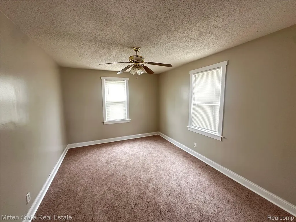 16225 Cheyenne Street Detroit City MI 48235
