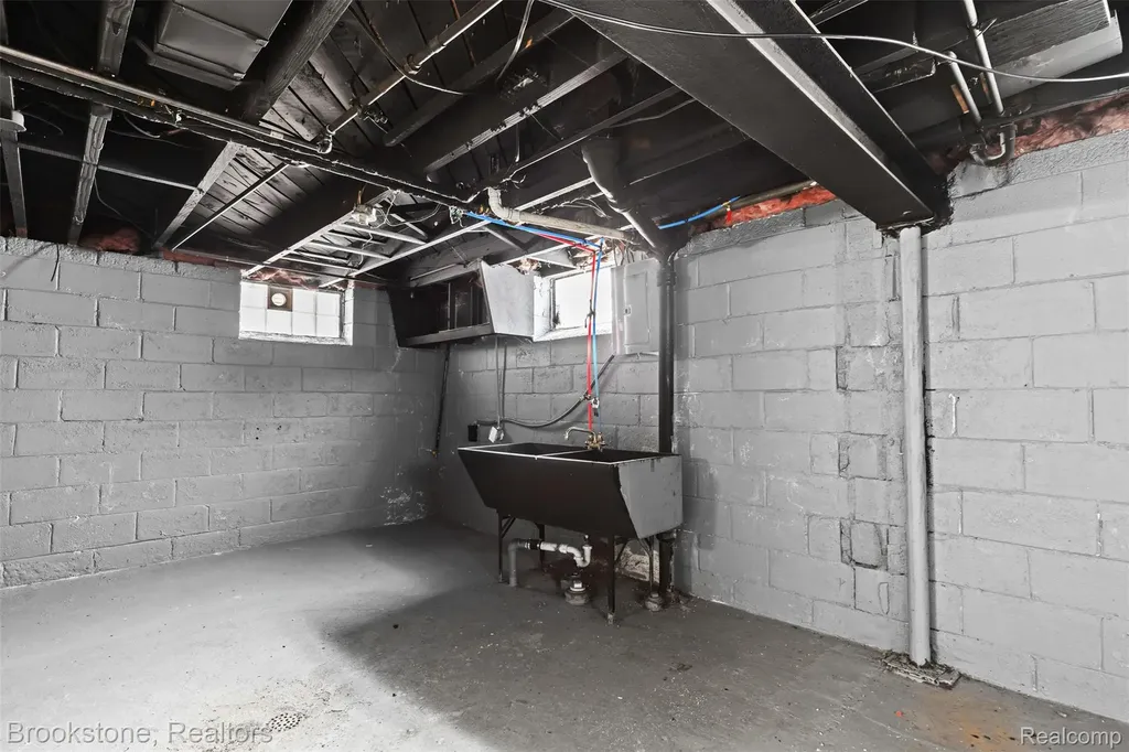 12931 Appleton Street Detroit City MI 48223