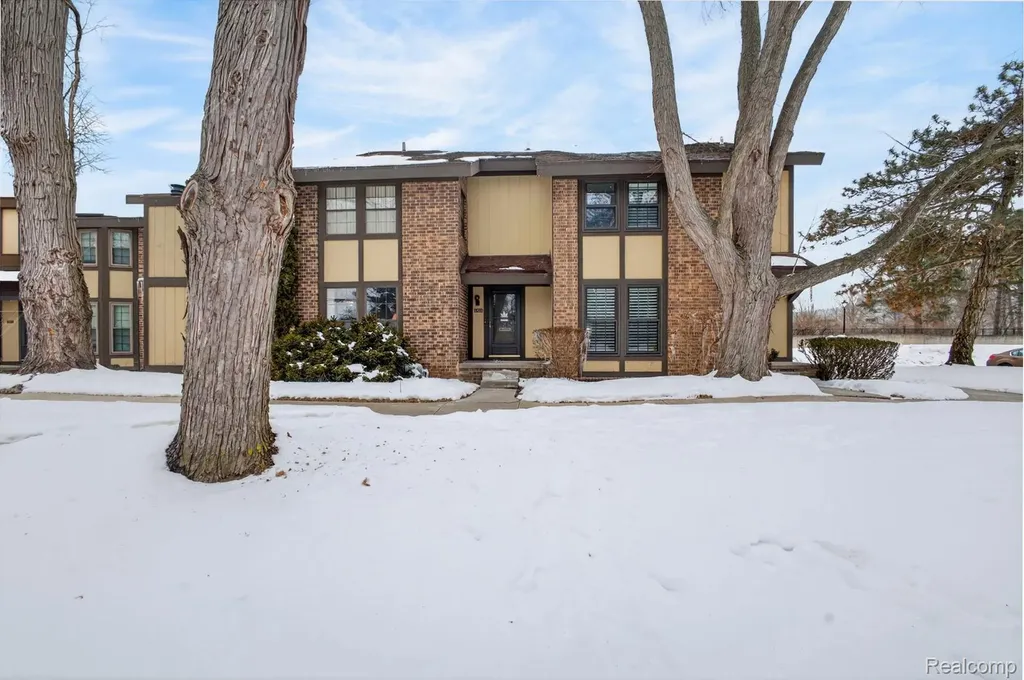 24900 Glenbrooke Drive Southfield City MI 48033
