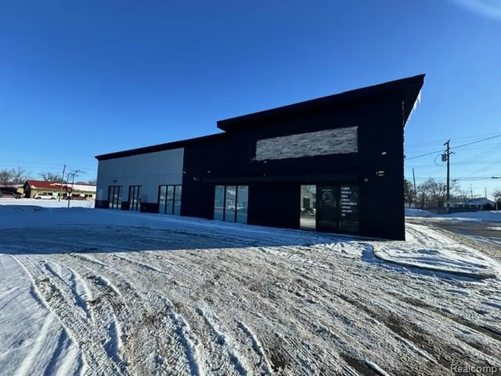 111 W Genesee Street Lapeer City MI 48446