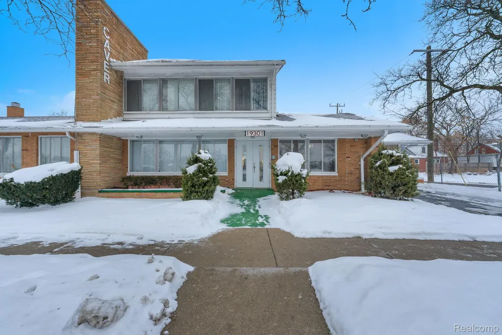 19301 Van Dyke Street Detroit City MI 48234