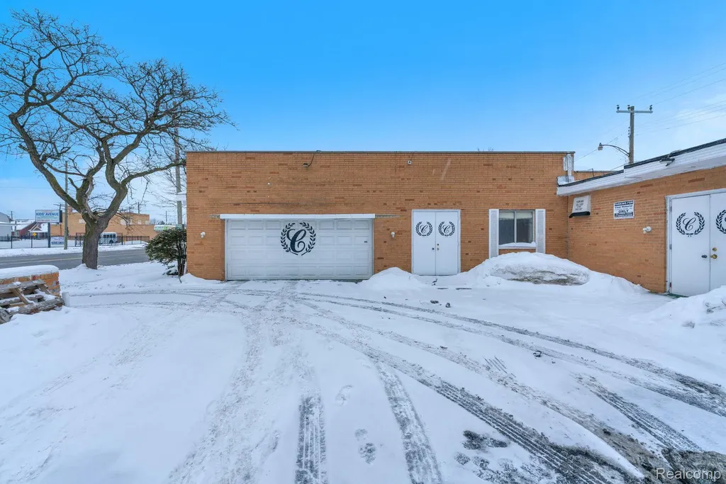 19301 Van Dyke Street Detroit City MI 48234