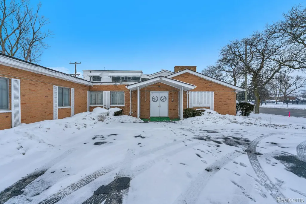 19301 Van Dyke Street Detroit City MI 48234