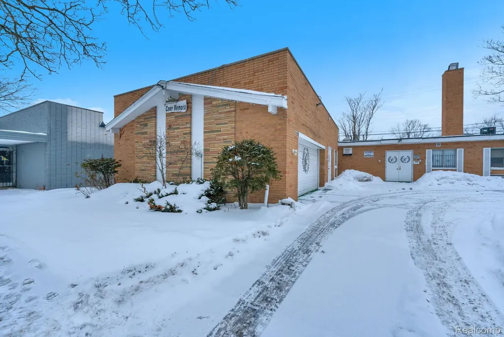 19301 Van Dyke Street Detroit City MI 48234