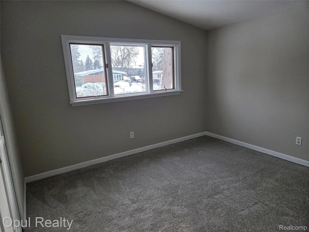 164 Spring Park Walled Lake City MI 48390