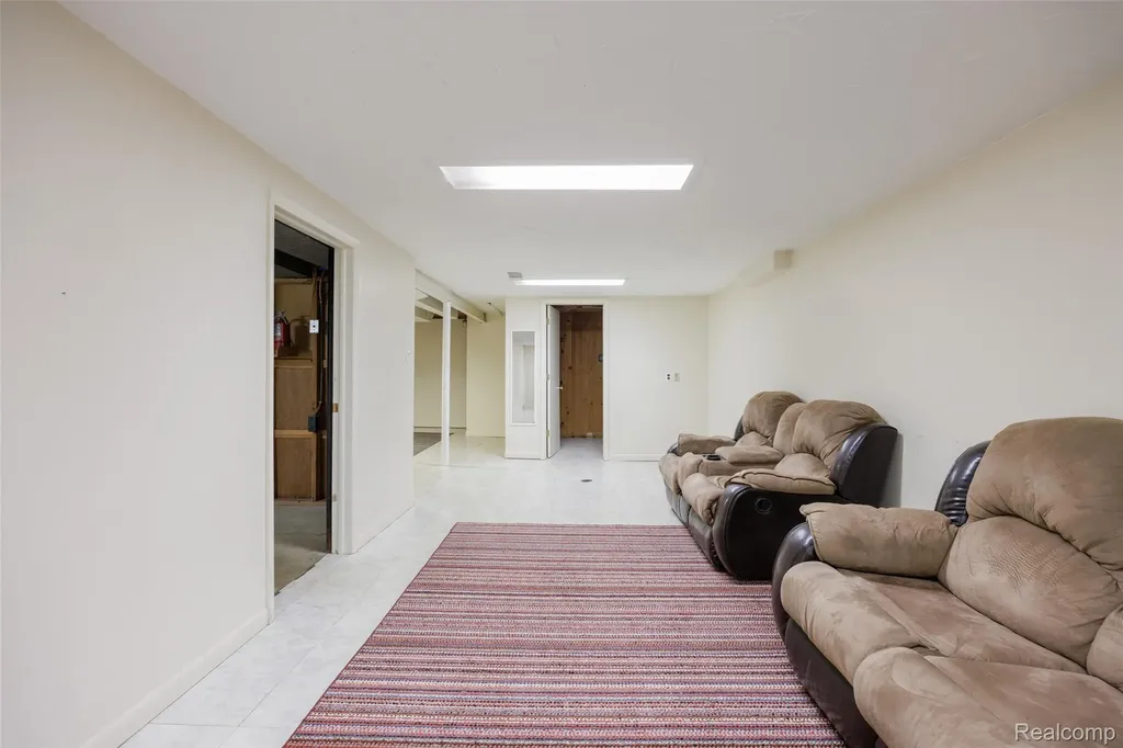 36610 Tessens Drive Clinton Charter Township MI 48035