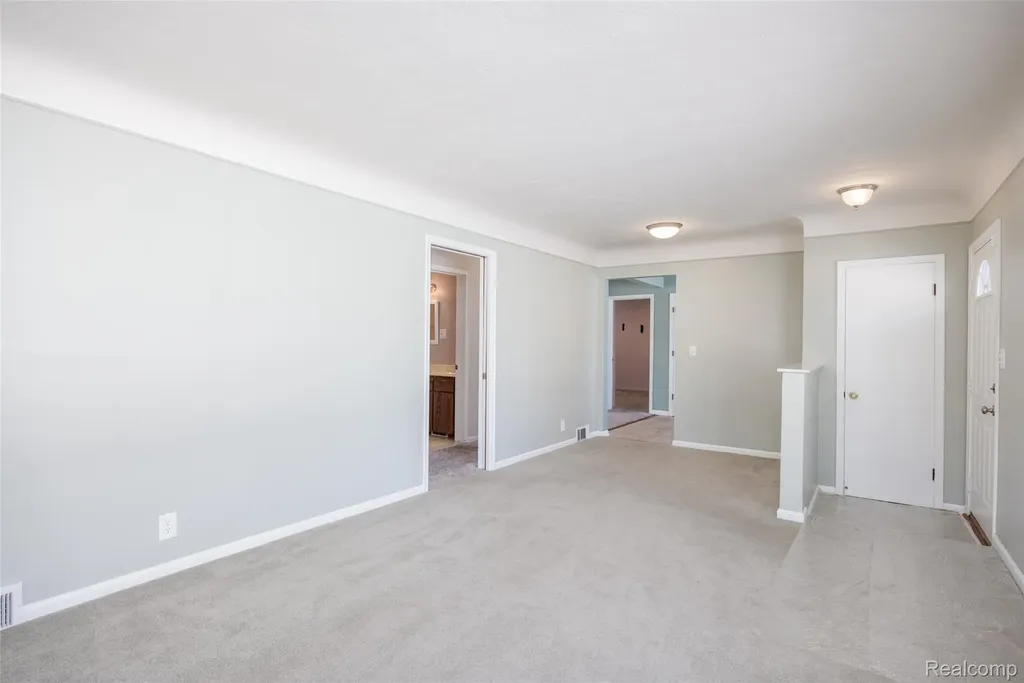 36610 Tessens Drive Clinton Charter Township MI 48035