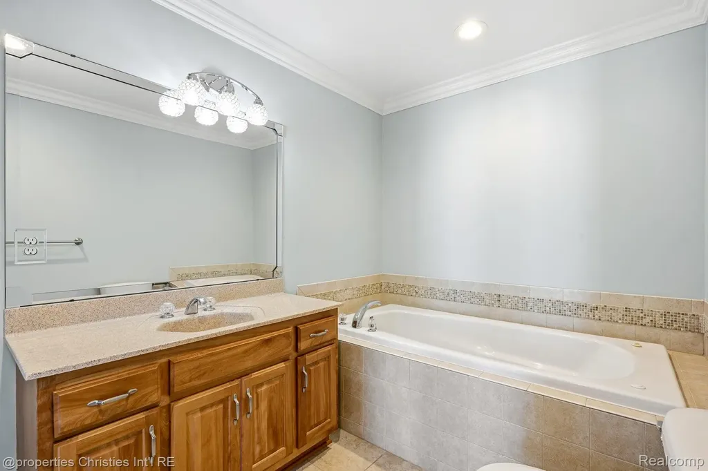 9996 Tashmoo Lane Clay Township MI 48001