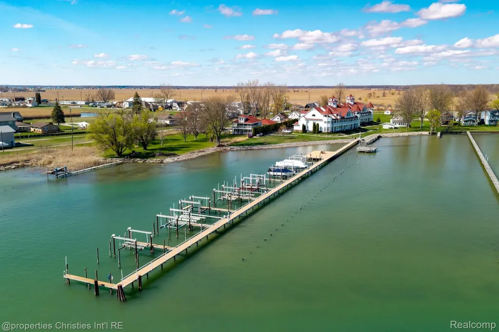 9996 Tashmoo Lane Clay Township MI 48001
