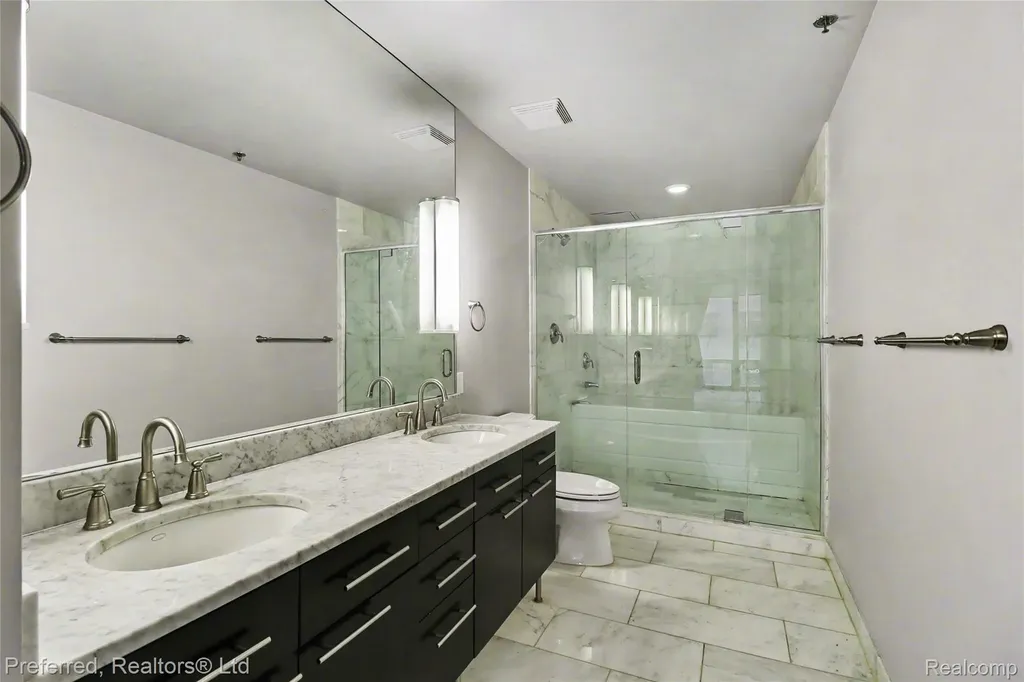 3670 Woodward Avenue Detroit City MI 48201