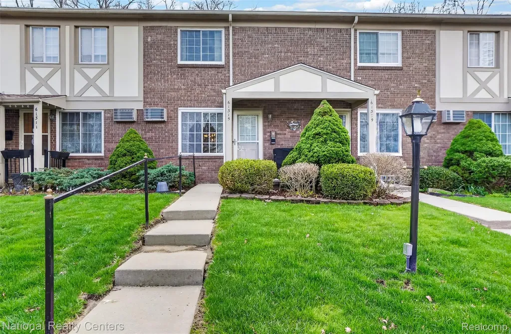 61315 Heritage Boulevard South Lyon City MI 48178