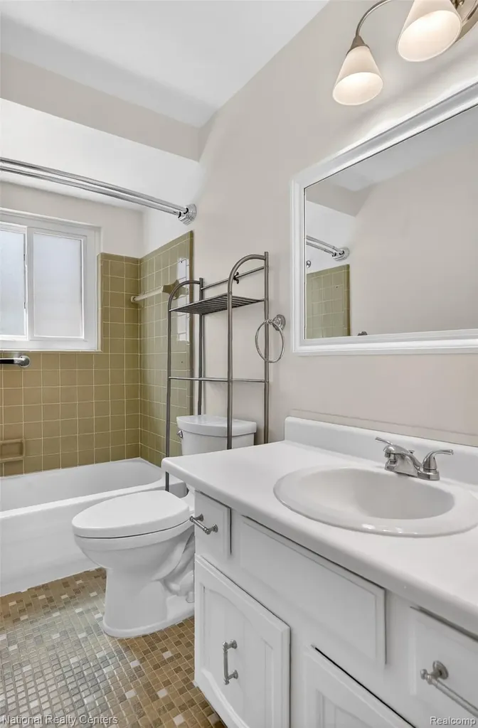 61315 Heritage Boulevard South Lyon City MI 48178