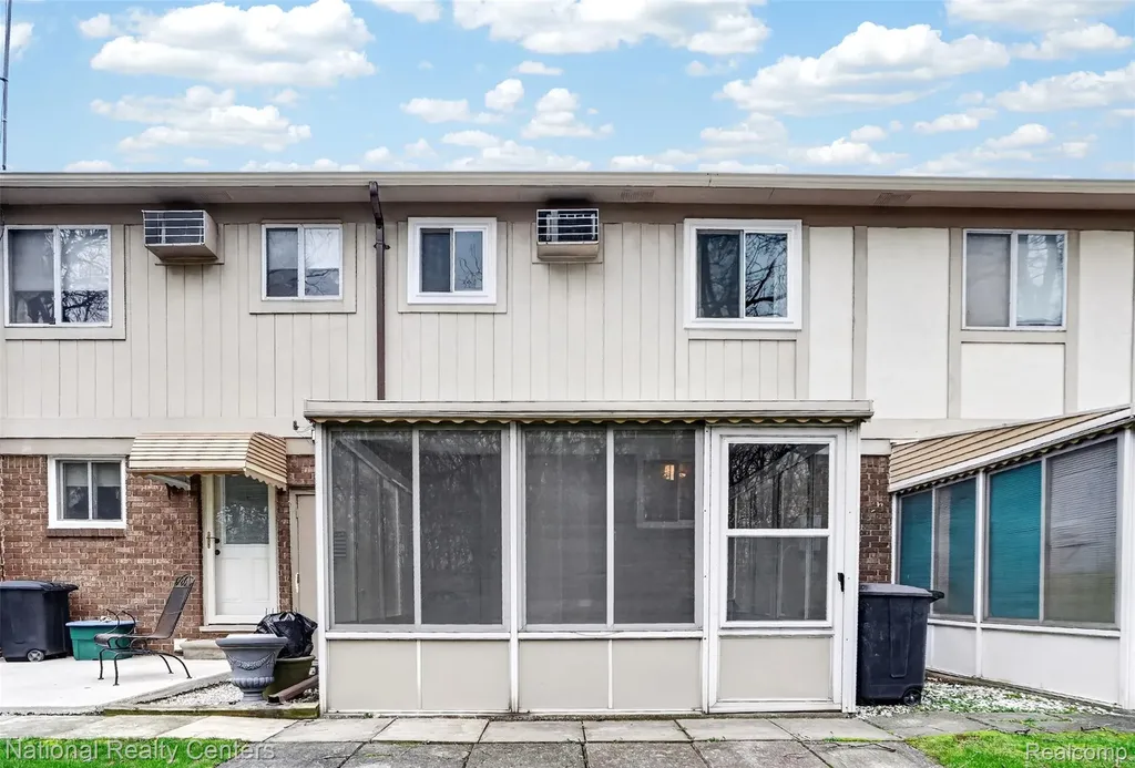 61315 Heritage Boulevard South Lyon City MI 48178