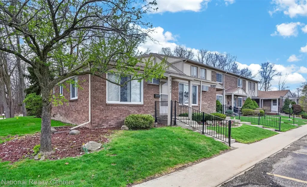 61315 Heritage Boulevard South Lyon City MI 48178