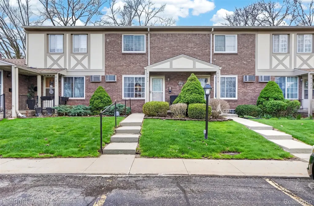61315 Heritage Boulevard South Lyon City MI 48178