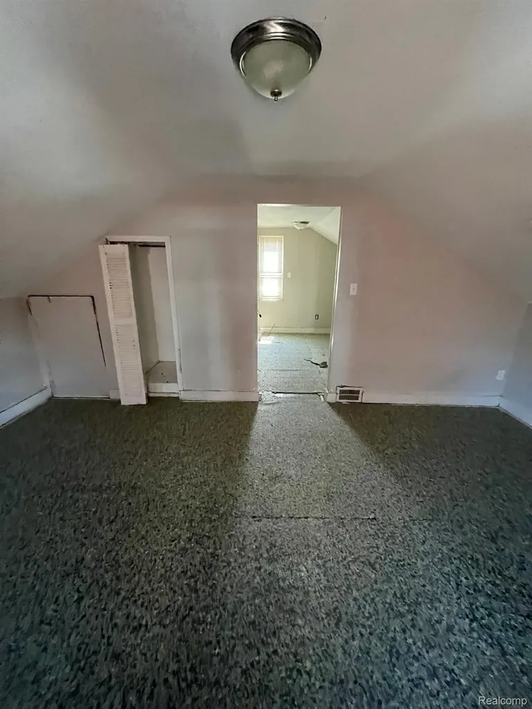 19708 Fairport Street Detroit City MI 48205