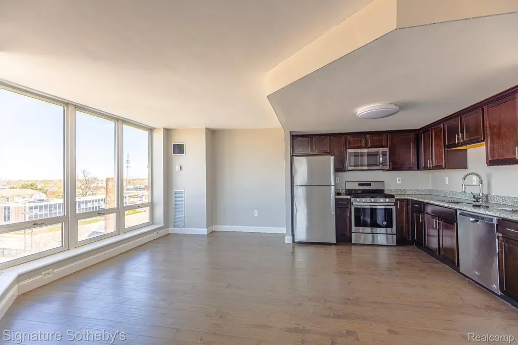 250 E Harbortown Drive Detroit City MI 48207