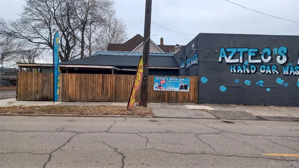 936 Lawndale Street Detroit City MI 48209