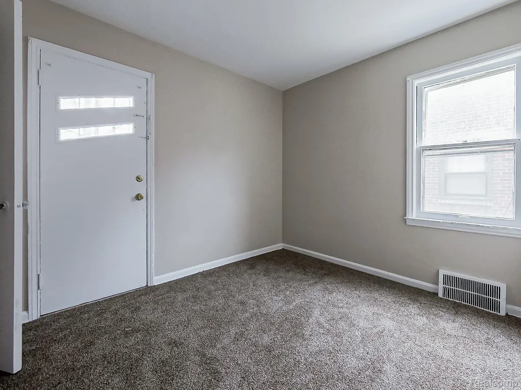 18242 Mendota Street Detroit City MI 48221