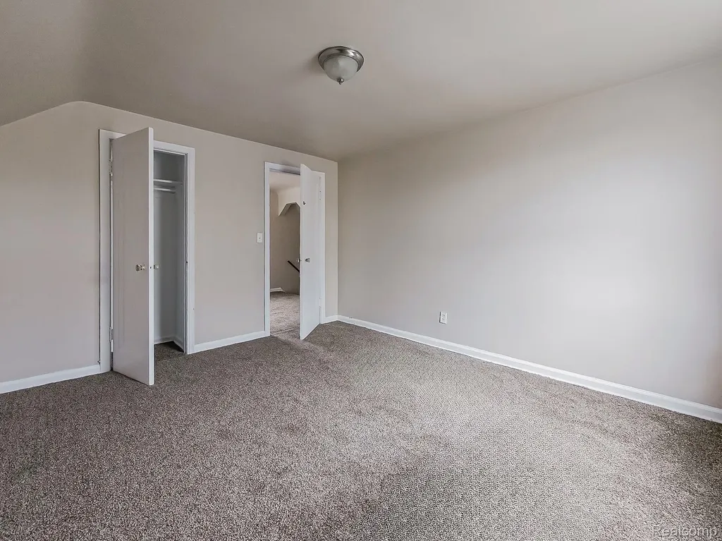 18242 Mendota Street Detroit City MI 48221