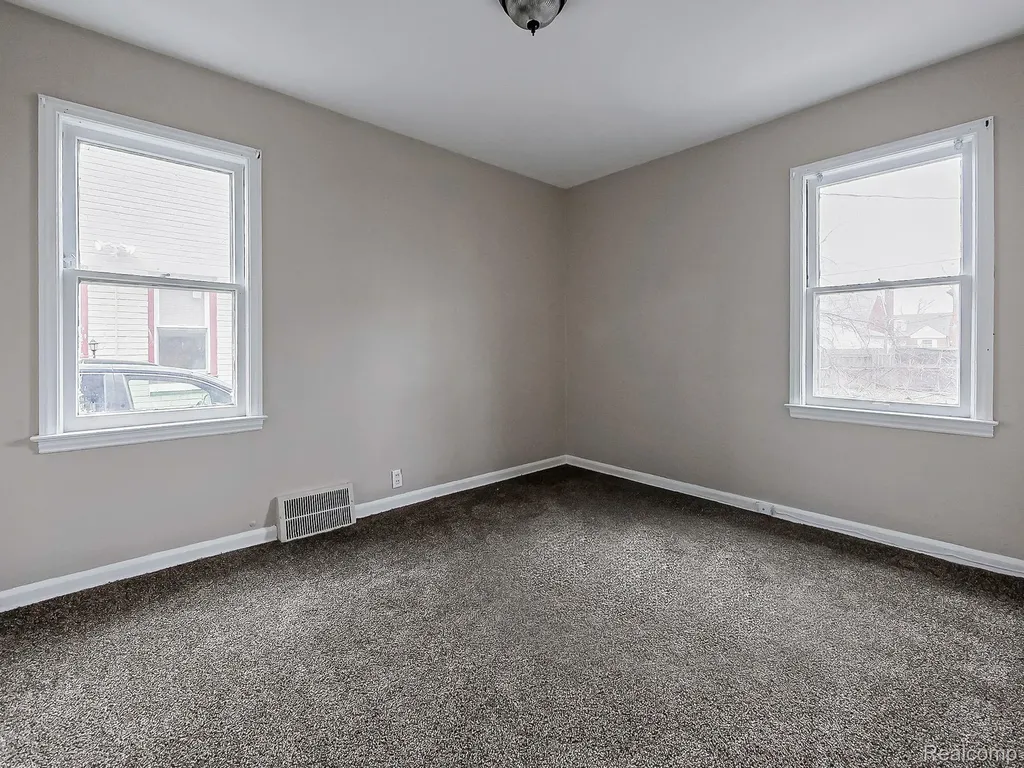18242 Mendota Street Detroit City MI 48221