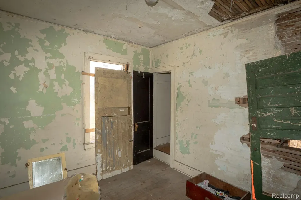13626 Troester Street Detroit City MI 48205