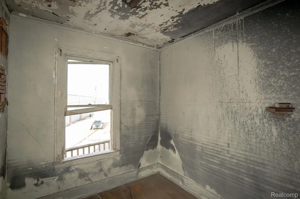 13626 Troester Street Detroit City MI 48205
