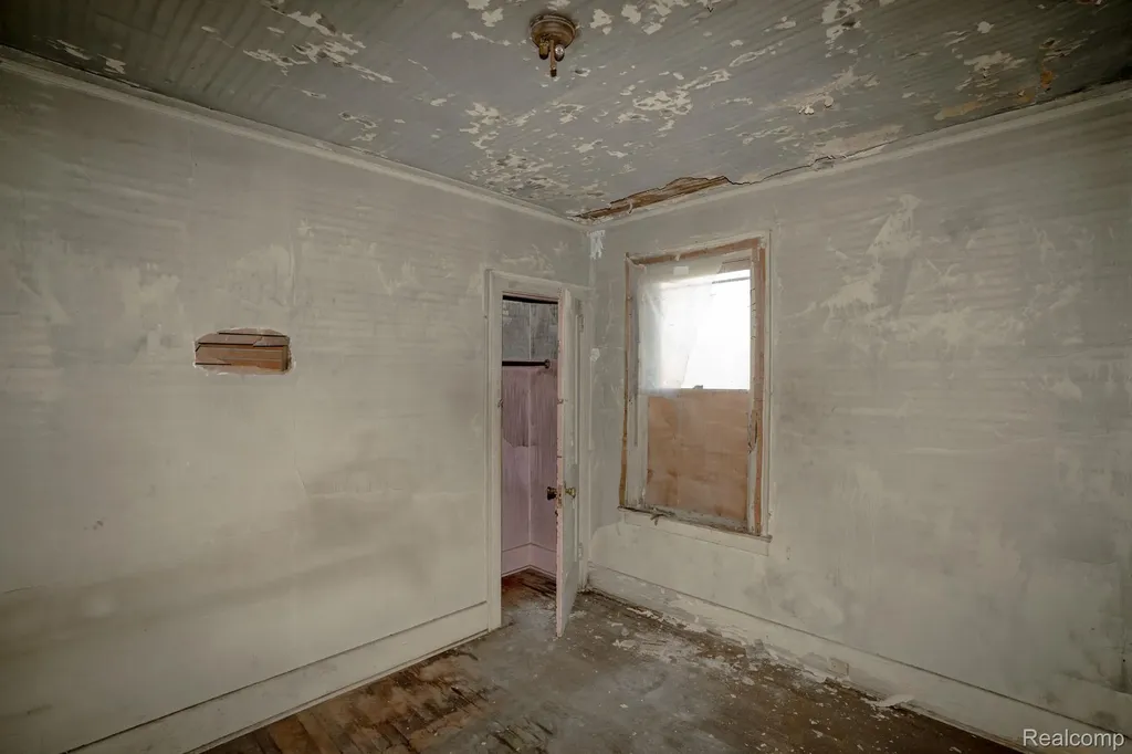 13626 Troester Street Detroit City MI 48205