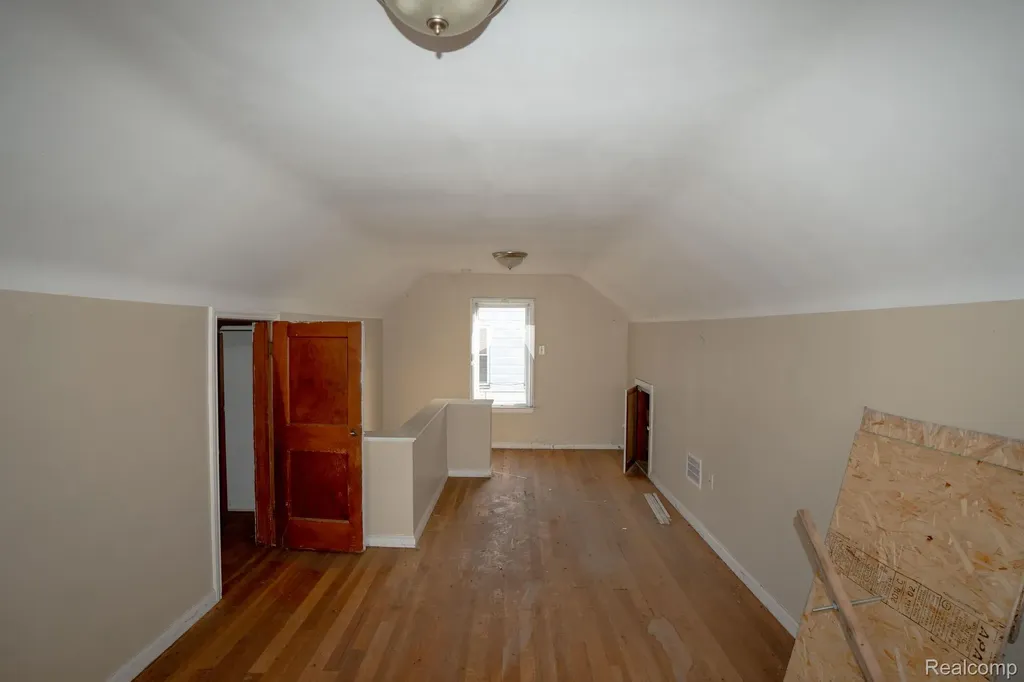 5045 Cadieux Road Detroit City MI 48224
