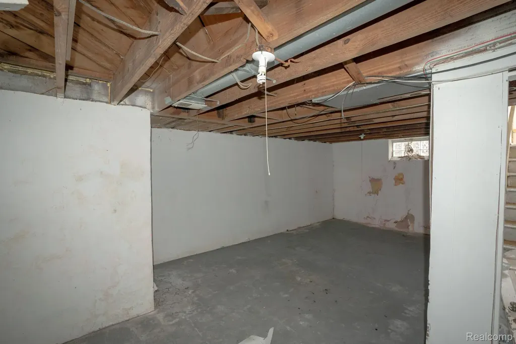 5045 Cadieux Road Detroit City MI 48224