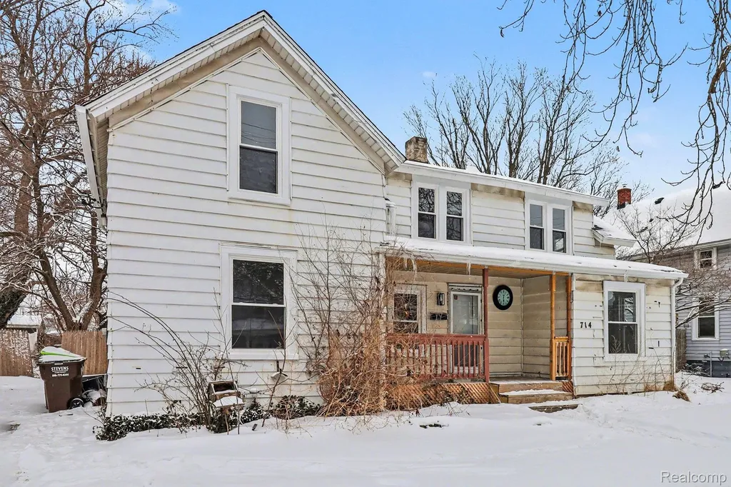 714 W 8th Street Monroe City MI 48161
