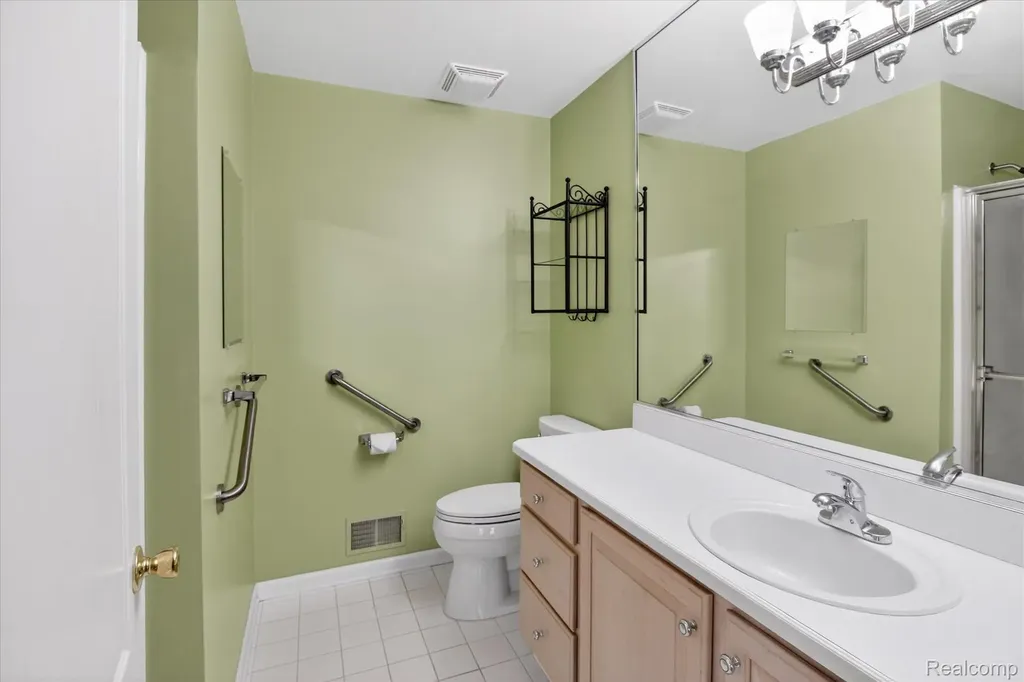 606 Shady Maple Drive Wixom City MI 48393