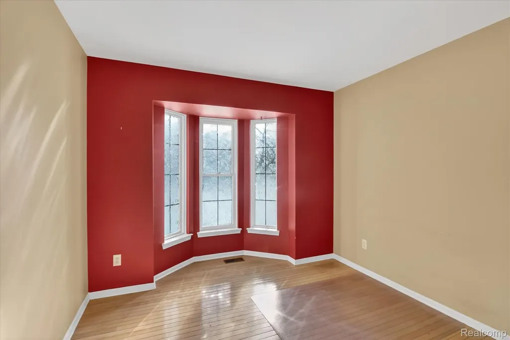606 Shady Maple Drive Wixom City MI 48393