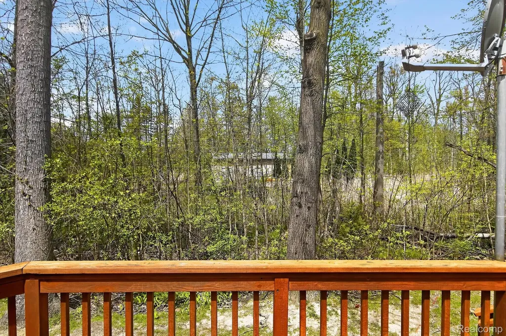 606 Shady Maple Drive Wixom City MI 48393