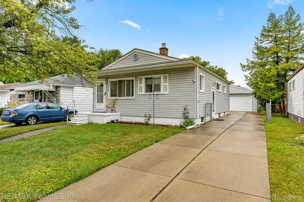 4940 Mayfair Street Dearborn Heights City MI 48125