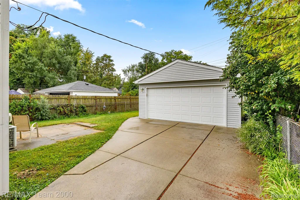 4940 Mayfair Street Dearborn Heights City MI 48125