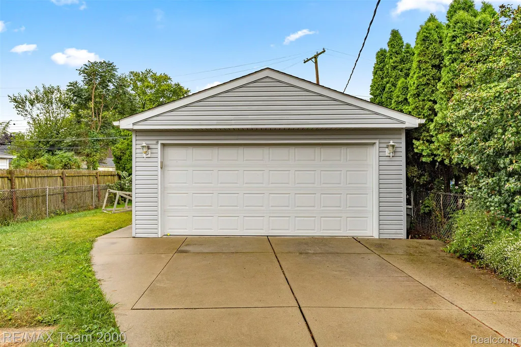4940 Mayfair Street Dearborn Heights City MI 48125