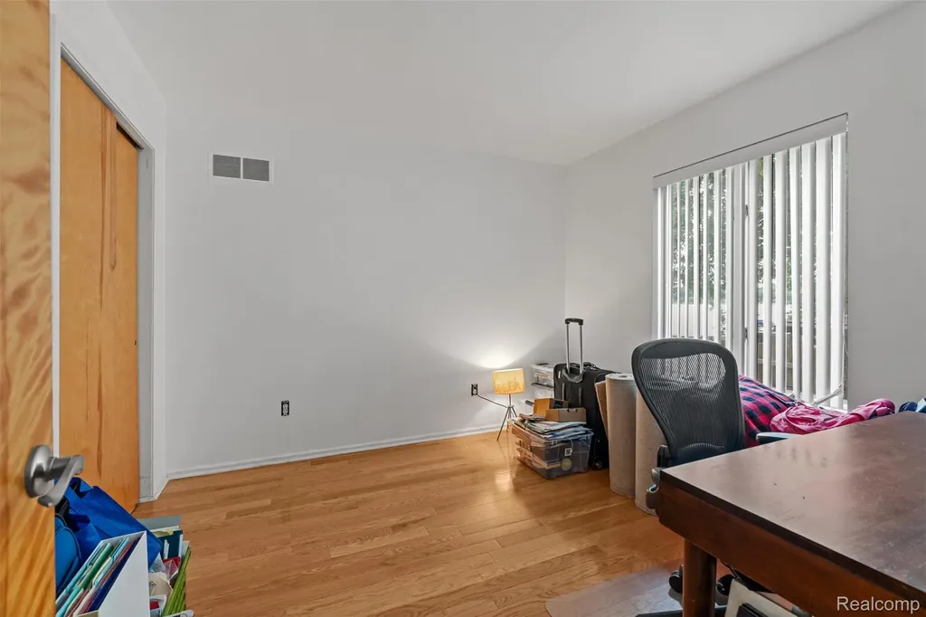 4616 Cass Elizabeth Road Waterford Charter Township MI 48328