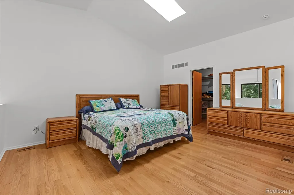 4616 Cass Elizabeth Road Waterford Charter Township MI 48328