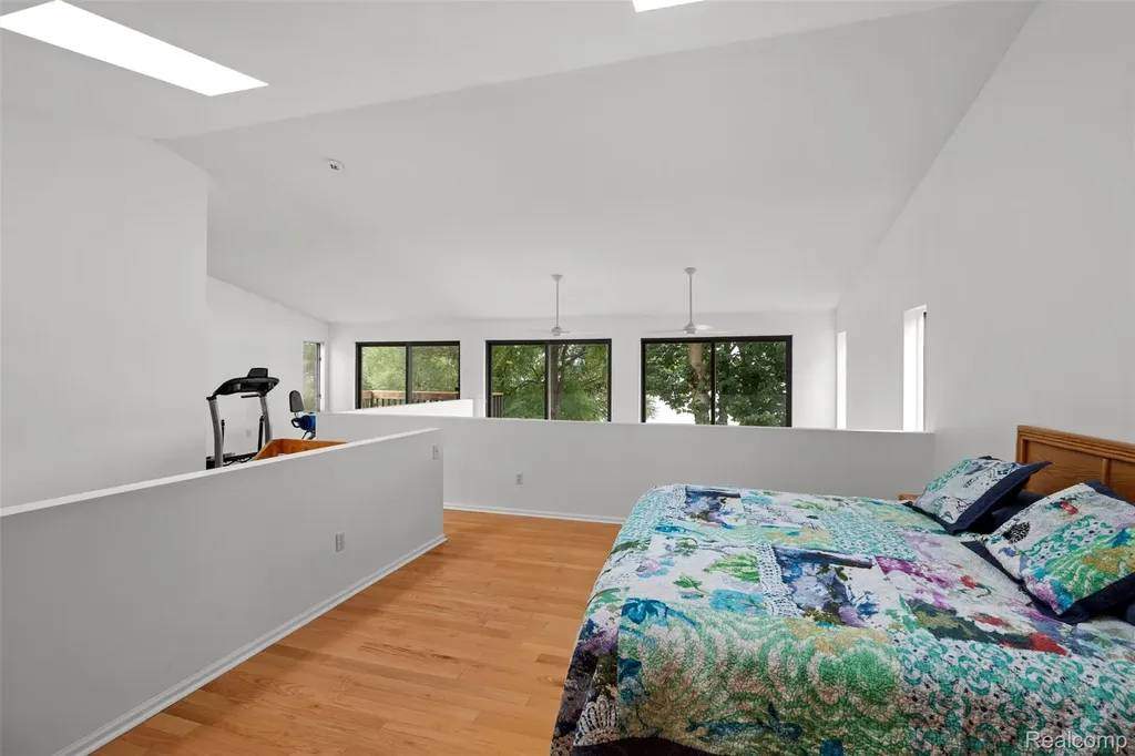 4616 Cass Elizabeth Road Waterford Charter Township MI 48328