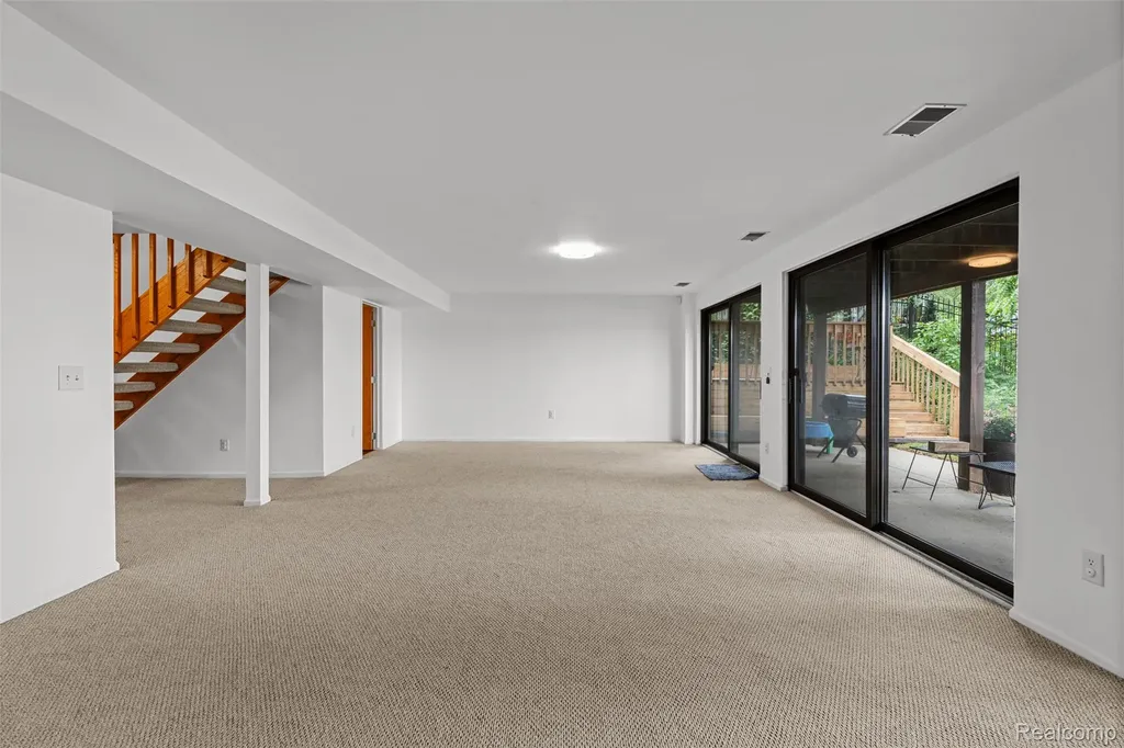 4616 Cass Elizabeth Road Waterford Charter Township MI 48328