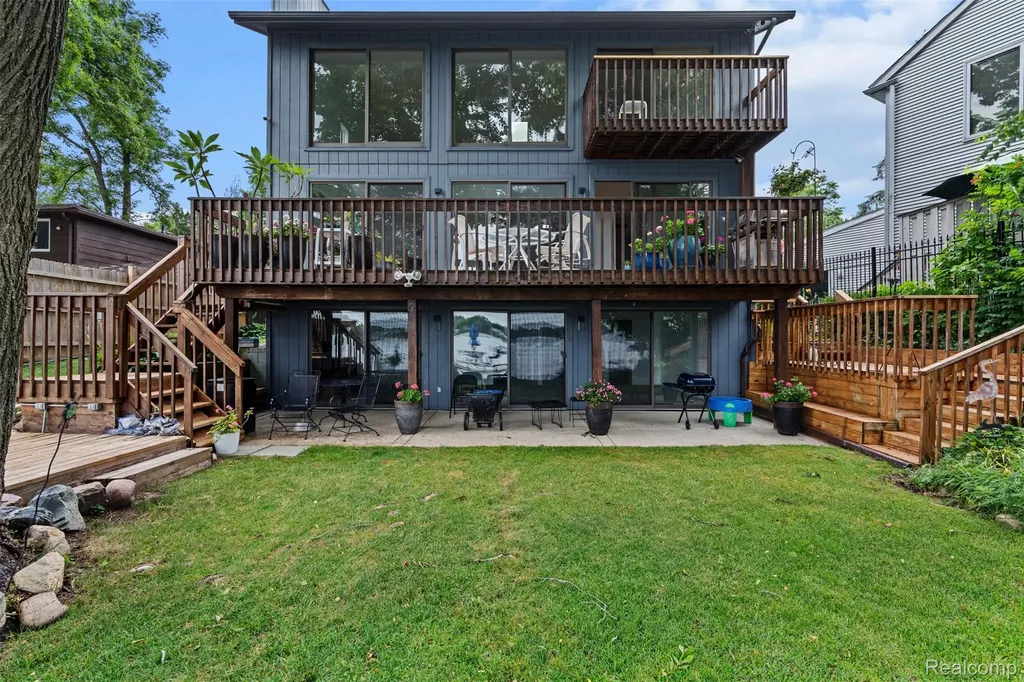 4616 Cass Elizabeth Road Waterford Charter Township MI 48328