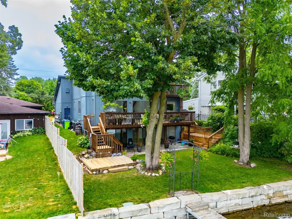 4616 Cass Elizabeth Road Waterford Charter Township MI 48328