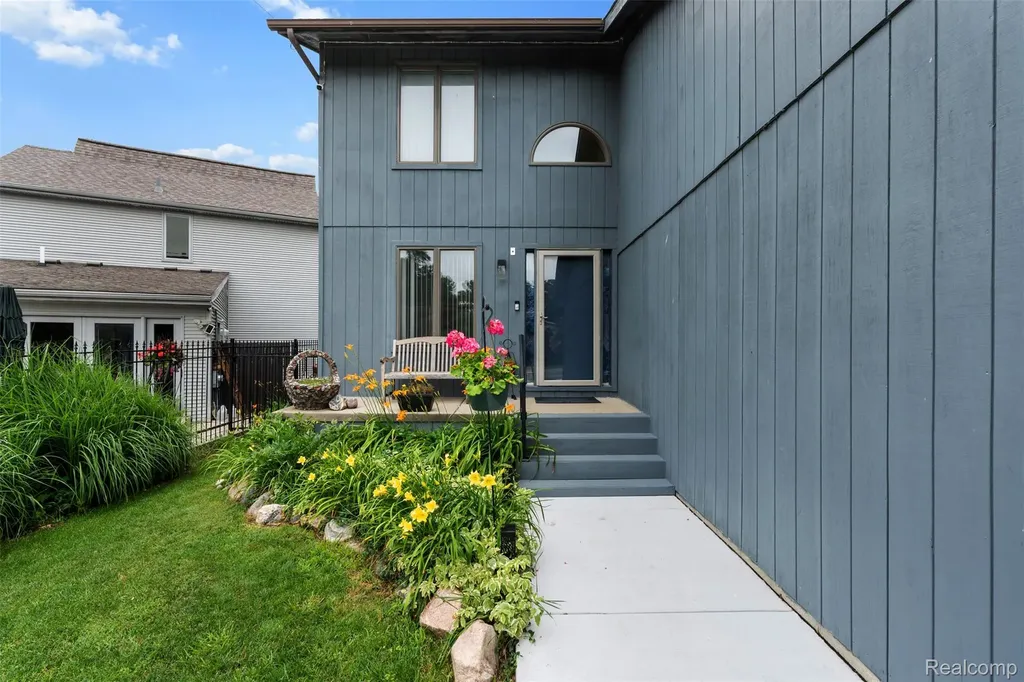 4616 Cass Elizabeth Road Waterford Charter Township MI 48328